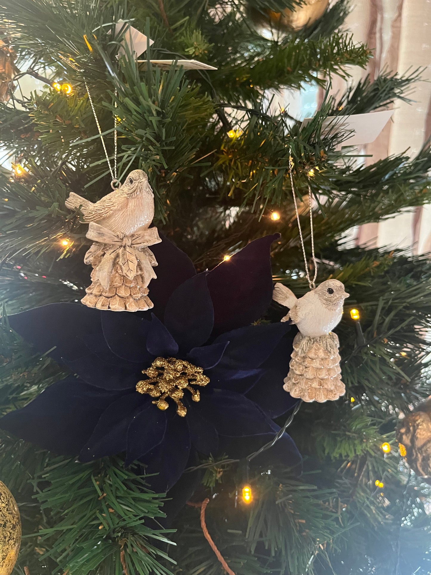 Figura de pájaro con campanita 2